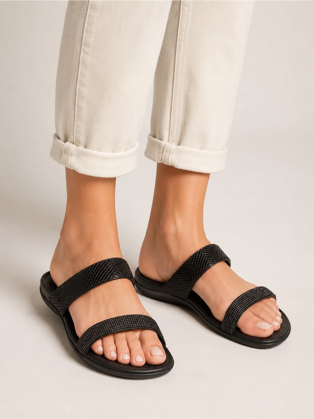 FitFlop Black Comfort Sandals Rhinestone Strap Slip On Size 10